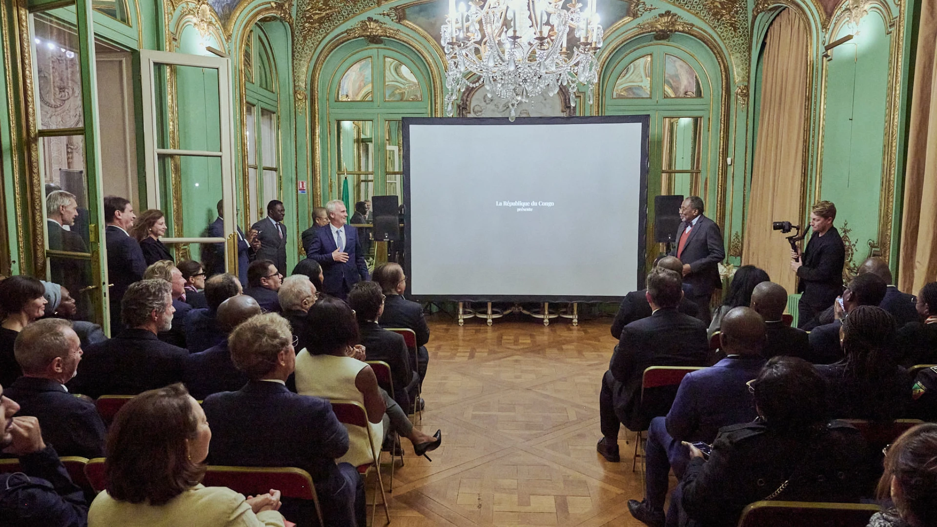 À la découverte de la République du Congo au fil de l'eau, un livre sur les forêts de la République du Congo